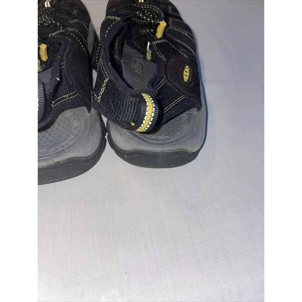 Keen River Sandals Men’s Size 10.5 Medium Black Fabric Waterproof Drawstring